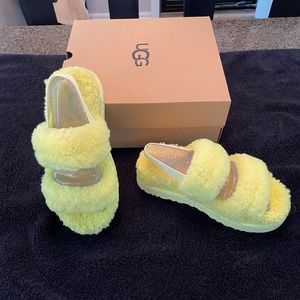 PRICE DROP! UGG Fluffita slippers/sandals - size 9 - NIB